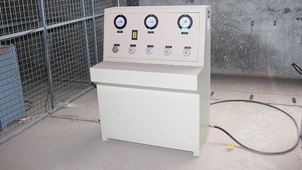 瓶組抽真空機(jī)器